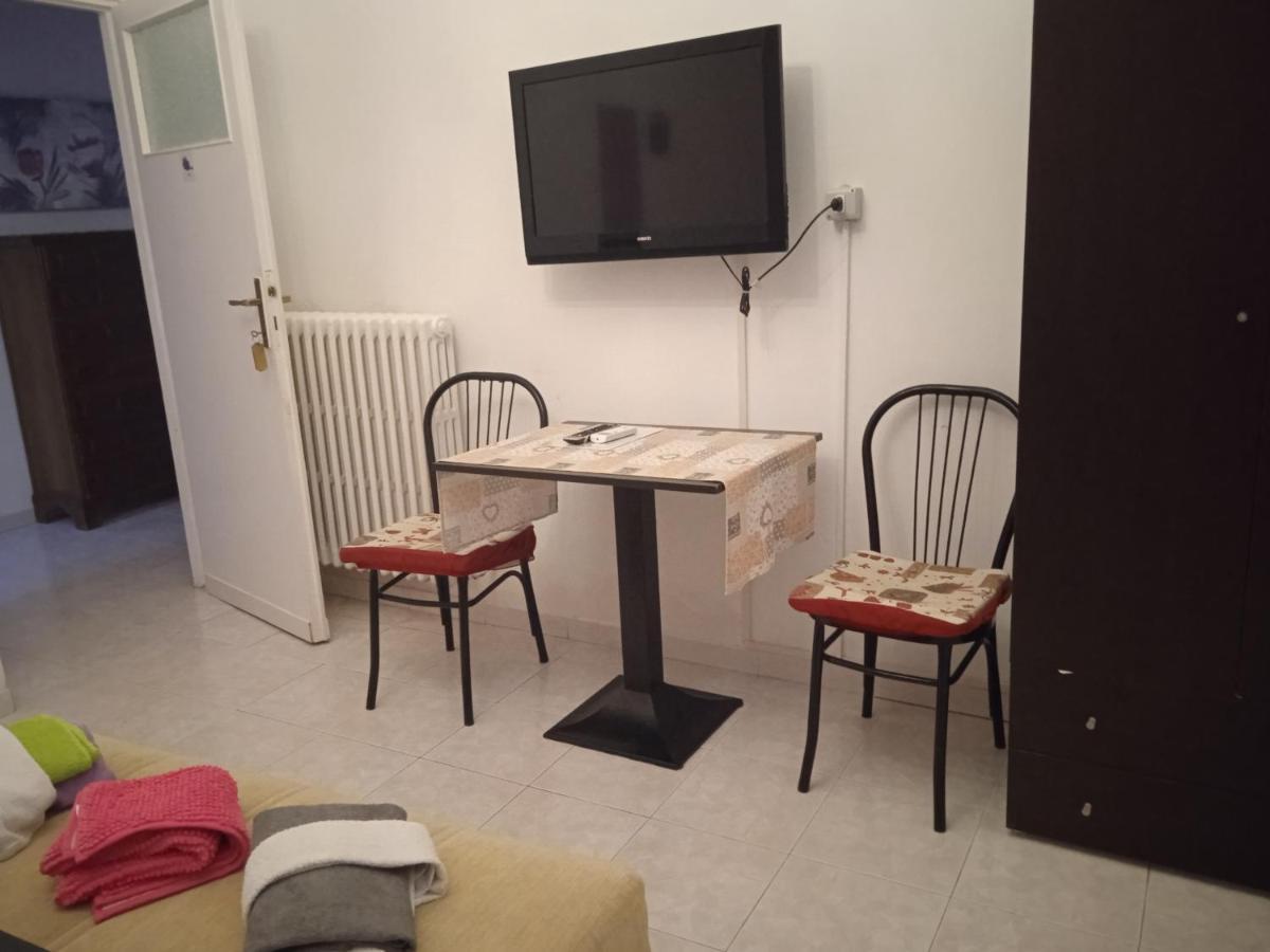 I Tre Leoni Affittacamere Civitavecchia Luaran gambar